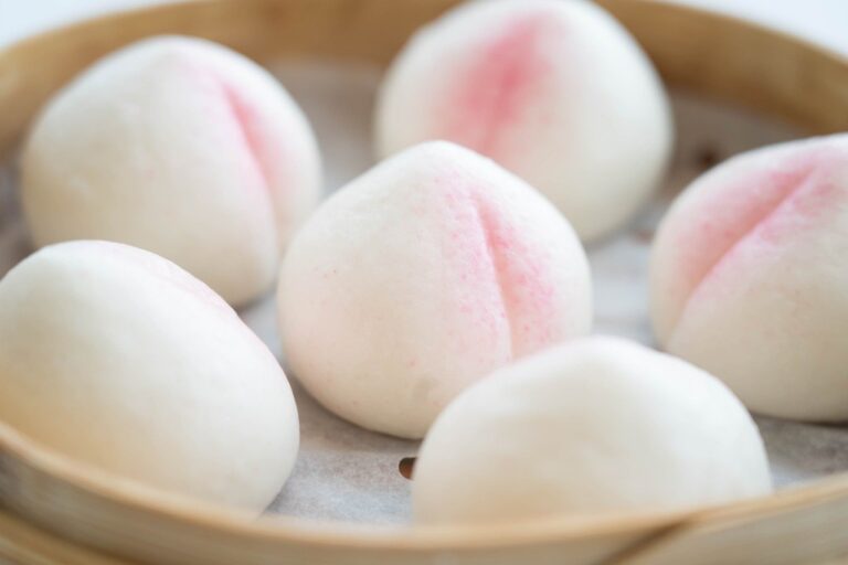 was anyone born on december 6 2006