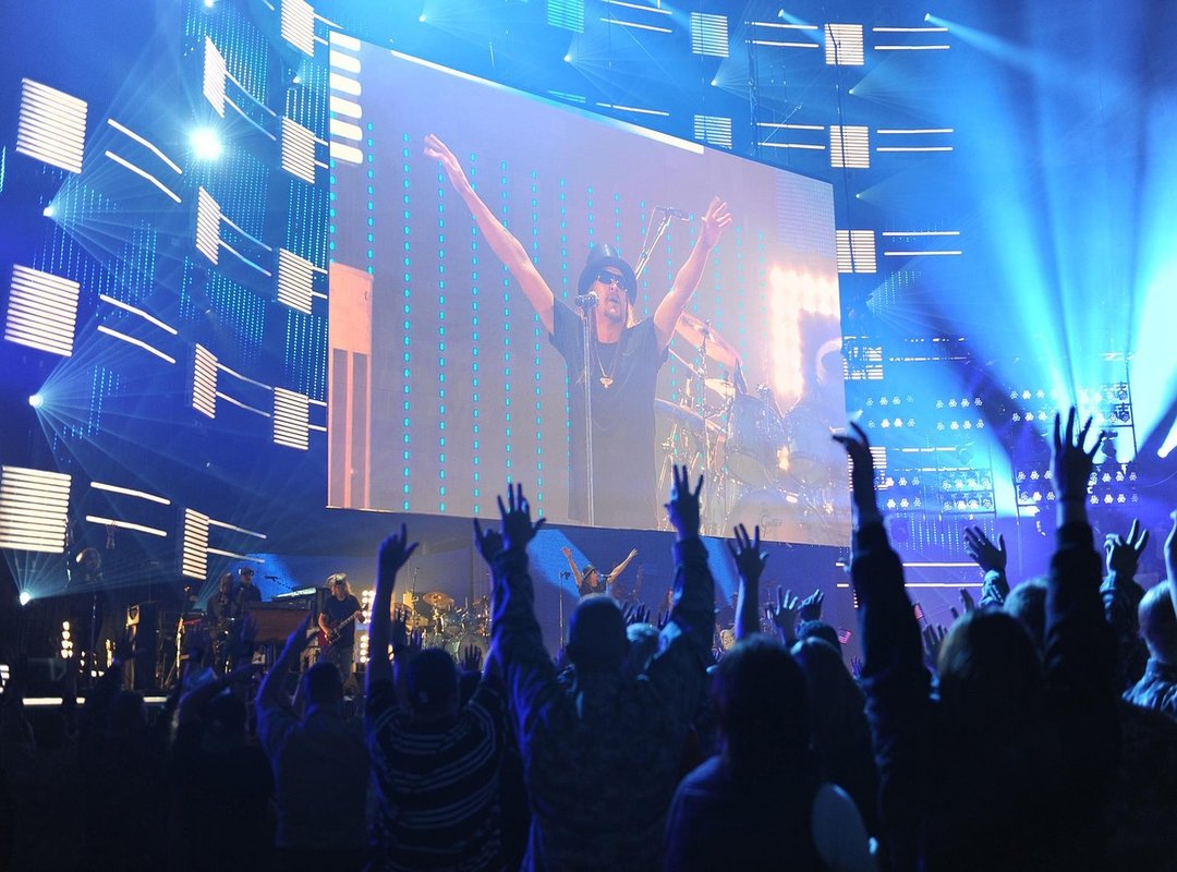 Media Commentary and the Focus on Celebrity Appearance